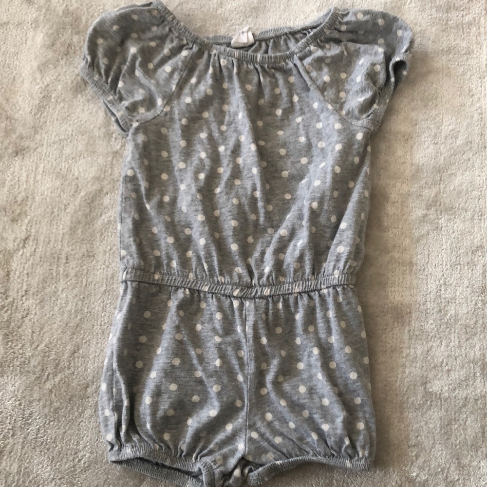Baby Gap romper gray polka dot size 3